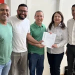 Chapa encabeçada por Tiago Santana protocola candidatura