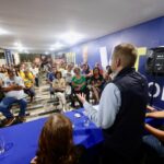 Vittorio Medioli se reúne com protetores de animais em Betim